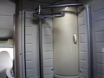 Bürstner BUT569 Nexxo T569 | Vast Bed | Kleine Camper| Elektrische Trap| Douche| Frans Bed
